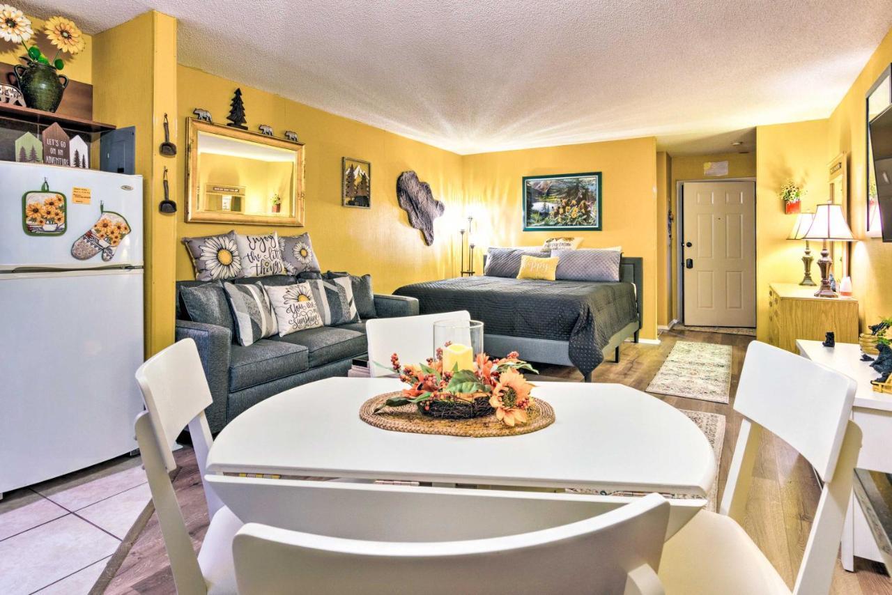 Studio With Resort Amenities 1 Mi To Лейк Люр Екстериор снимка